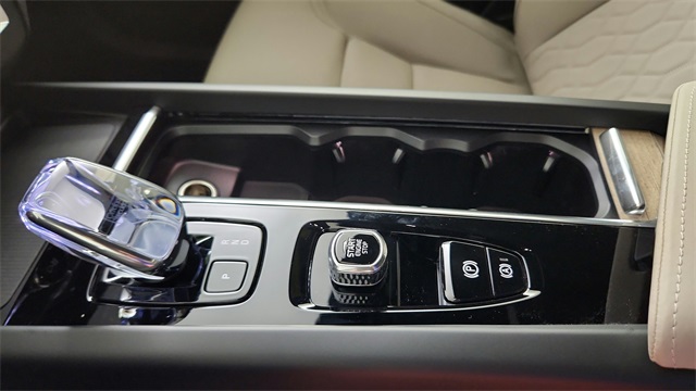 new 2026 Volvo XC60 Plug-In Hybrid car, priced at $69,285