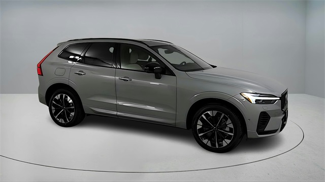 new 2026 Volvo XC60 Plug-In Hybrid car, priced at $69,285