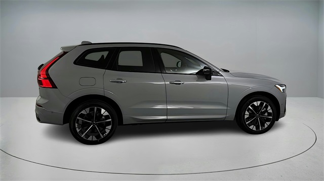 new 2026 Volvo XC60 Plug-In Hybrid car, priced at $69,285