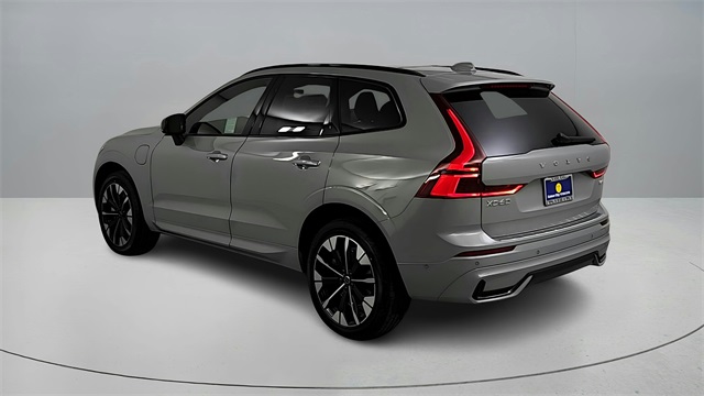 new 2026 Volvo XC60 Plug-In Hybrid car, priced at $69,285