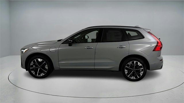 new 2026 Volvo XC60 Plug-In Hybrid car, priced at $69,285