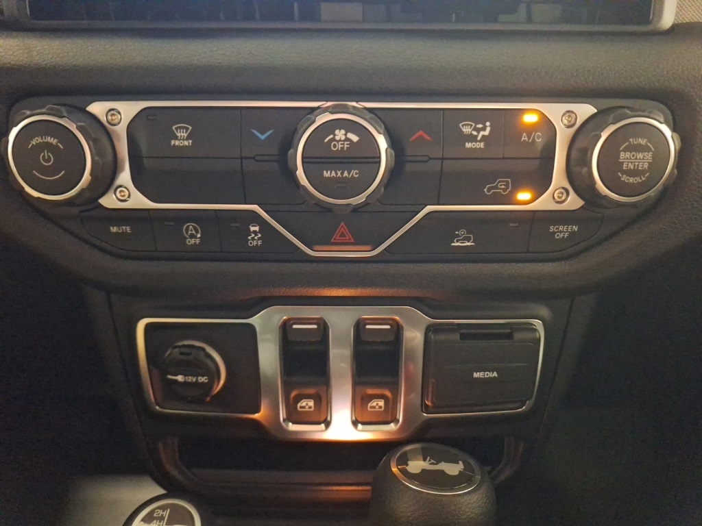 new 2025 Jeep Wrangler car, priced at $33,999