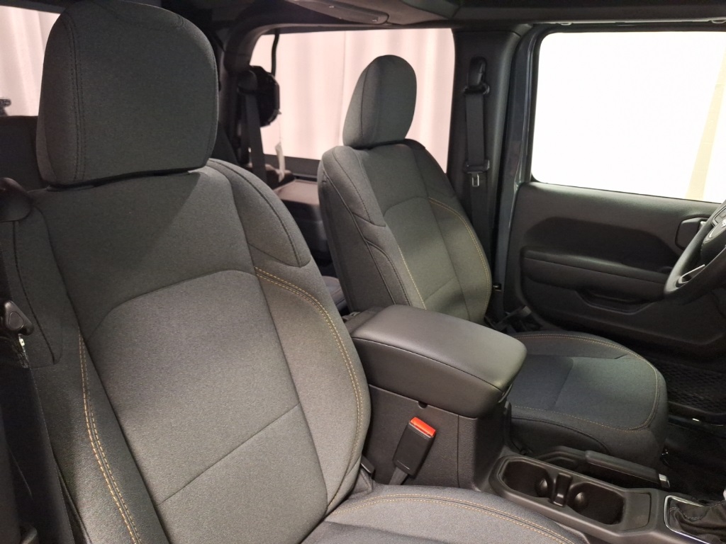 new 2025 Jeep Wrangler car, priced at $36,675