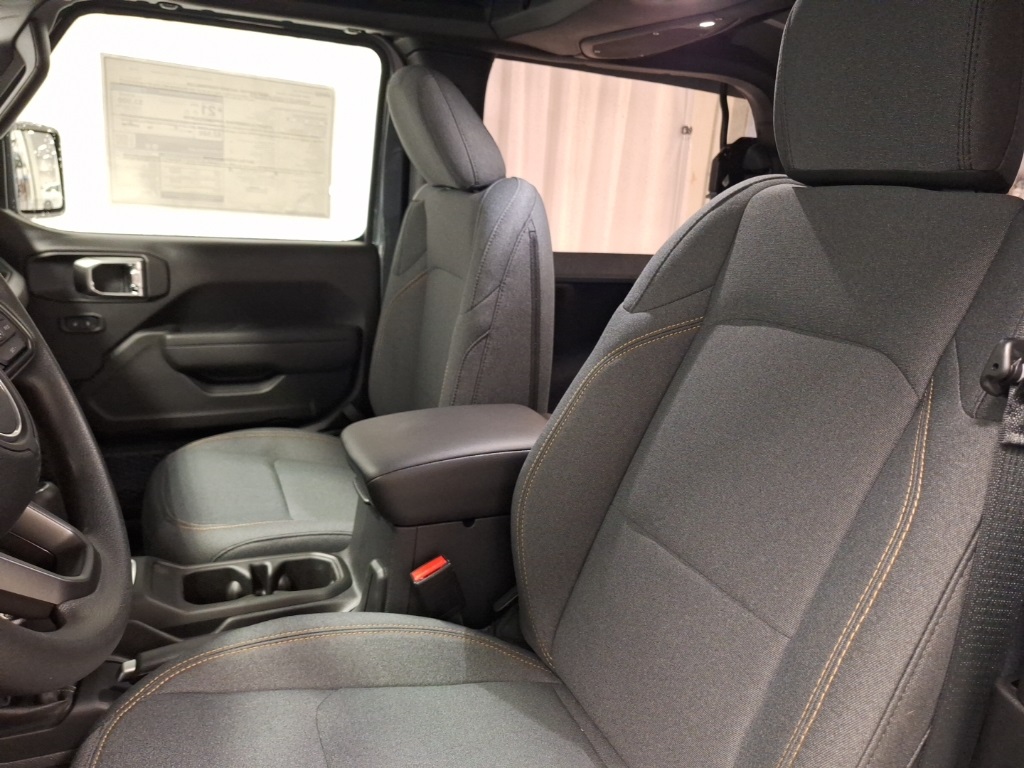 new 2025 Jeep Wrangler car, priced at $36,675