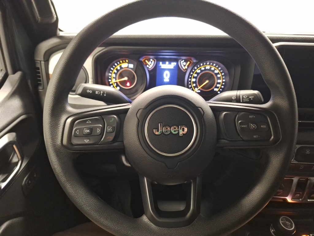 new 2025 Jeep Wrangler car, priced at $36,675