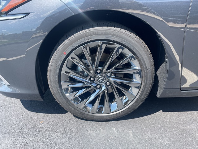new 2025 Lexus ES car, priced at $57,349