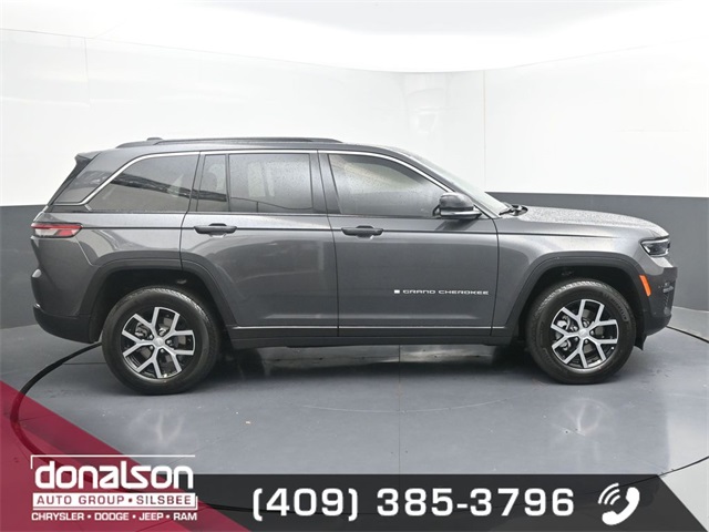 new 2025 Jeep Grand Cherokee car, priced at $43,337