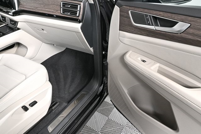 new 2026 Volkswagen Atlas car, priced at $53,458