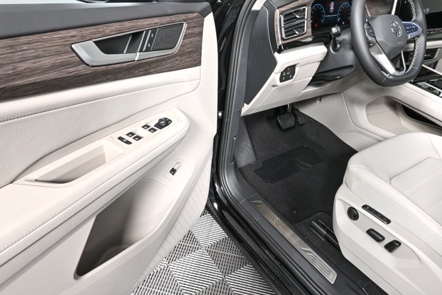 new 2026 Volkswagen Atlas car, priced at $53,458