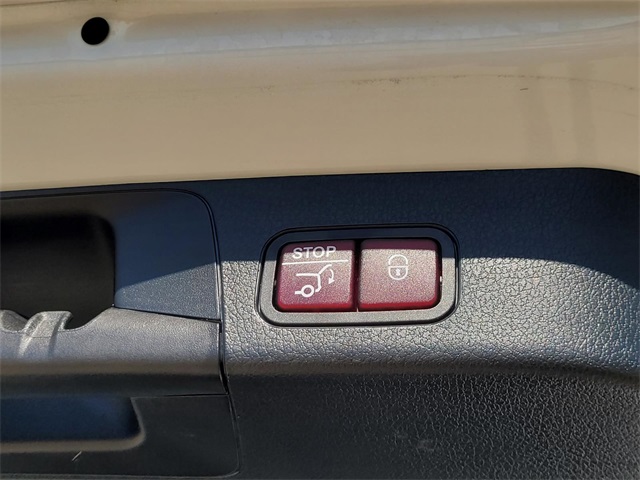 used 2025 Mercedes-Benz GLB car, priced at $40,924