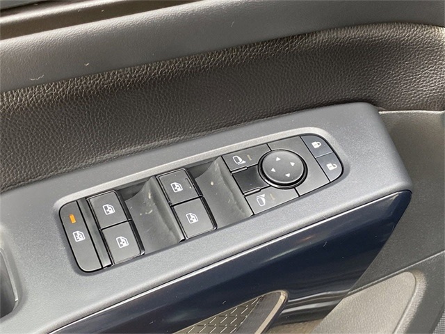 new 2025 Nissan Pathfinder car, priced at $43,945
