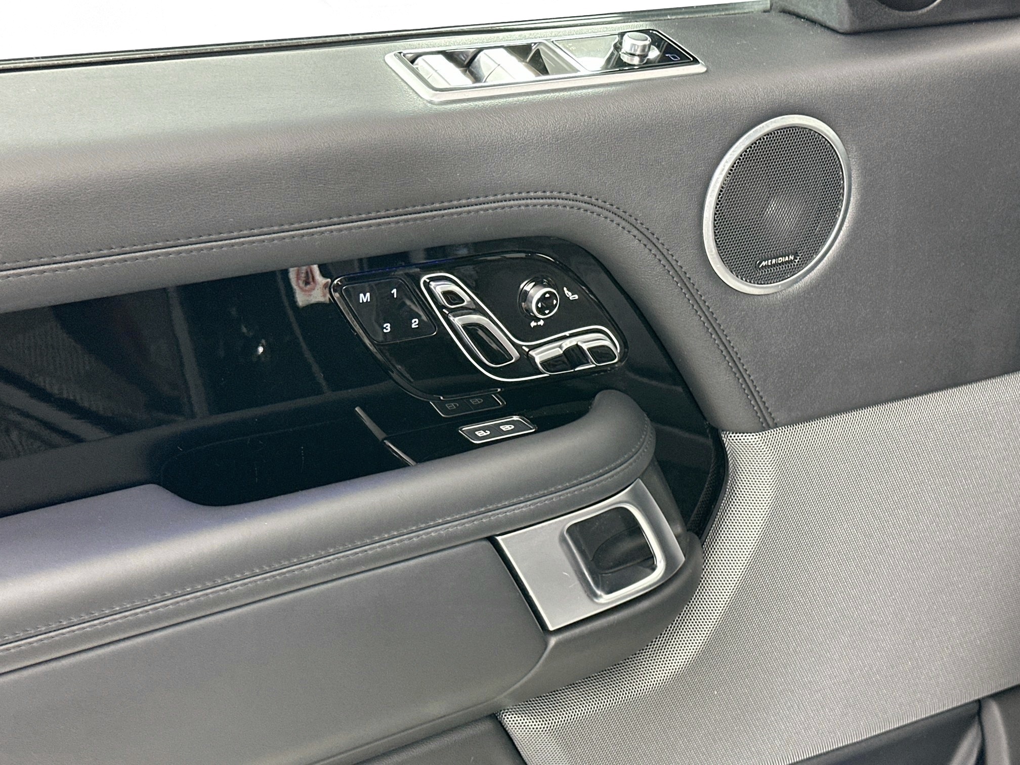 used 2021 Land Rover Range Rover car, priced at $58,998