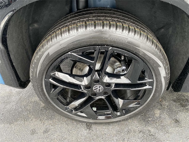 new 2025 Volkswagen Tiguan car, priced at $41,086