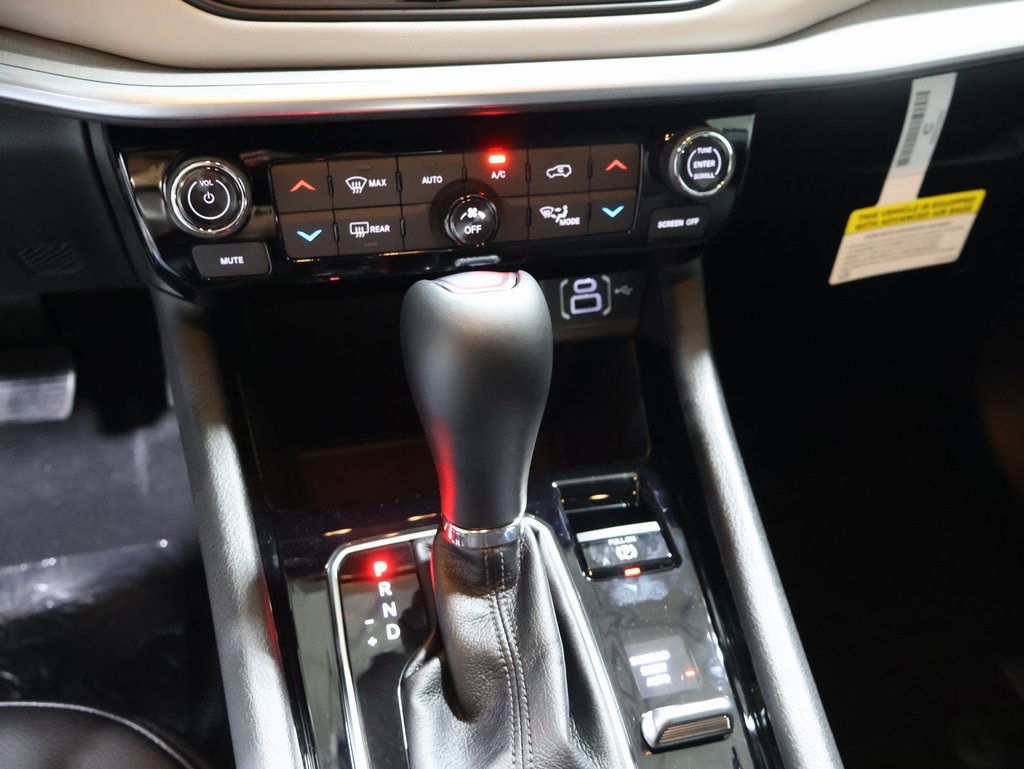 new 2025 Jeep Compass car, priced at $32,898