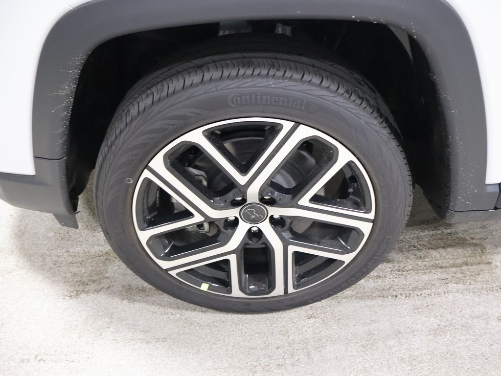 new 2025 Jeep Compass car, priced at $32,898