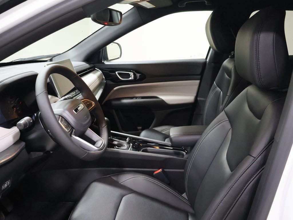 new 2025 Jeep Compass car, priced at $32,898