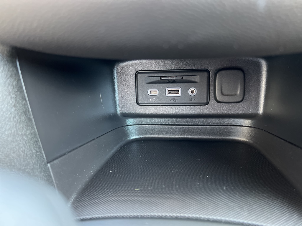 used 2022 Chevrolet Equinox car, priced at $23,900
