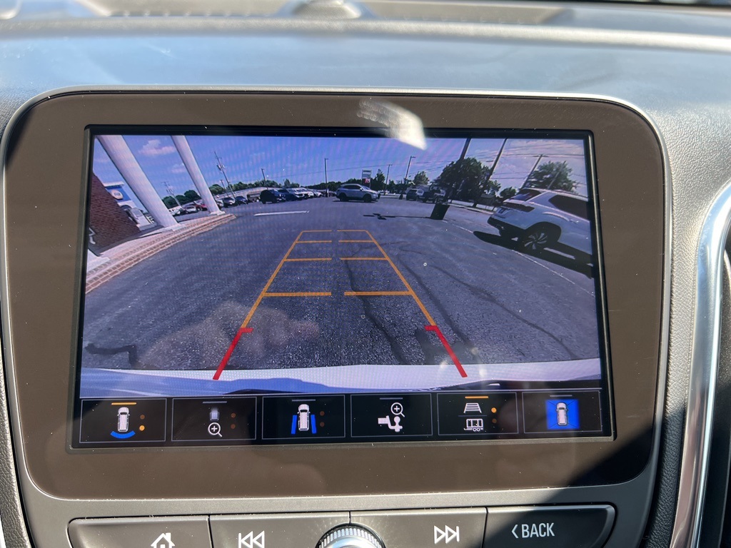 used 2022 Chevrolet Equinox car, priced at $23,900