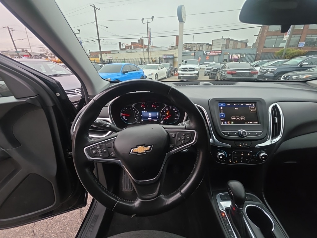 used 2022 Chevrolet Equinox car, priced at $16,895