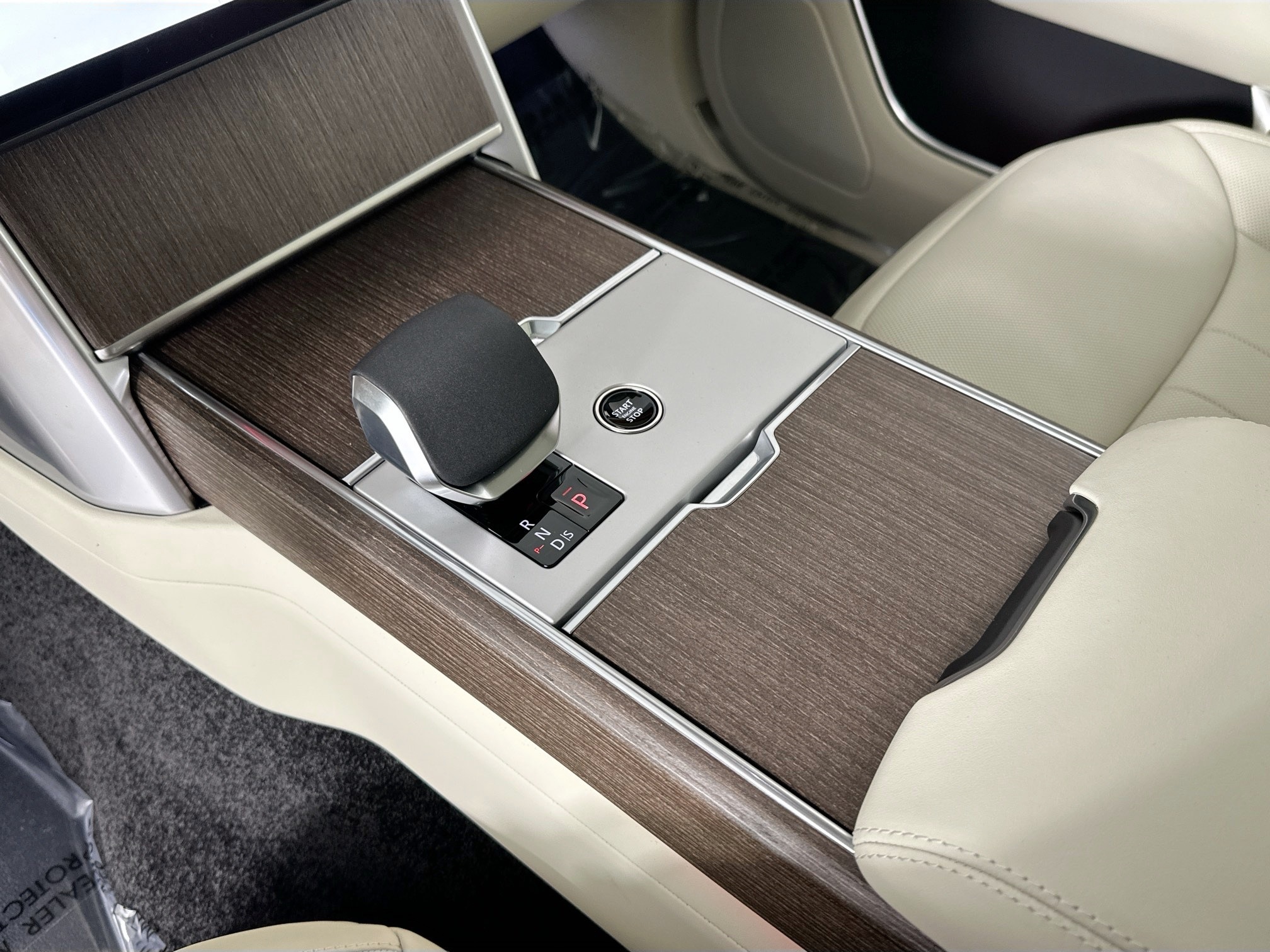 new 2025 Land Rover Range Rover car, priced at $148,000