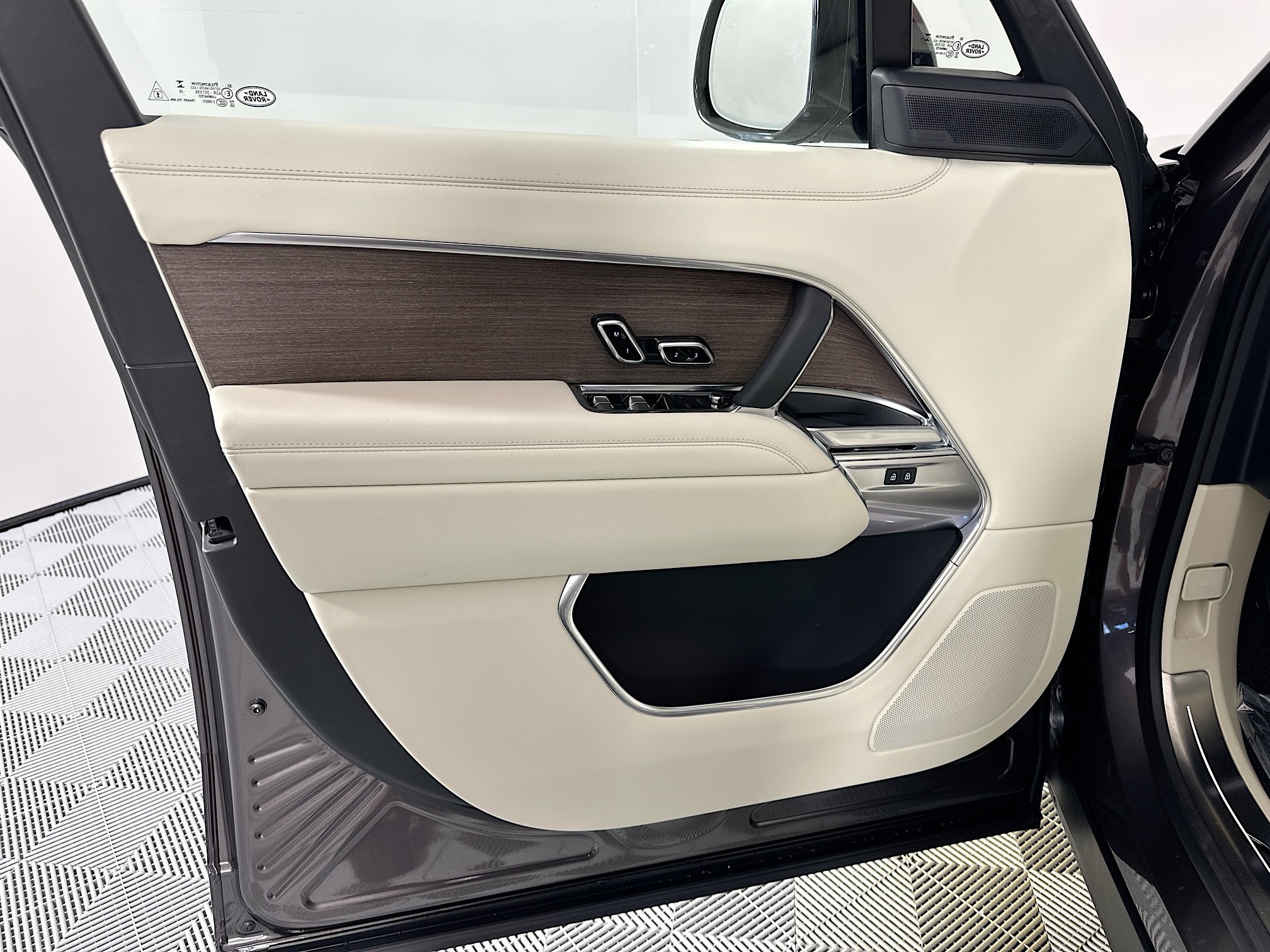 new 2025 Land Rover Range Rover car, priced at $148,000