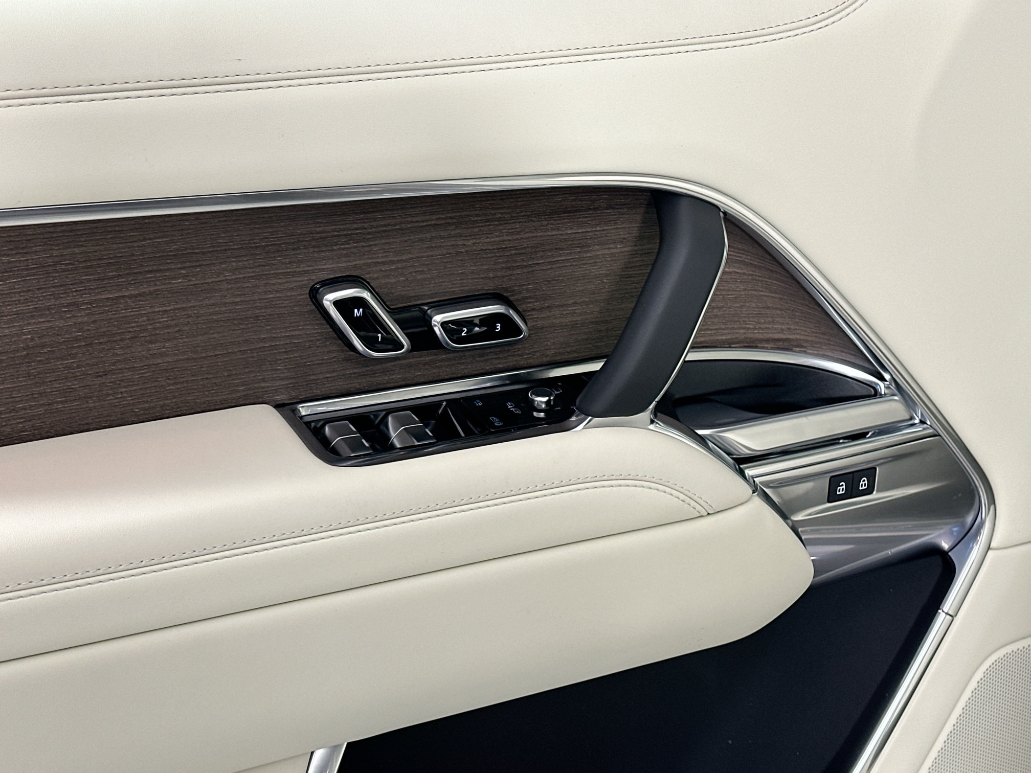 new 2025 Land Rover Range Rover car, priced at $148,000