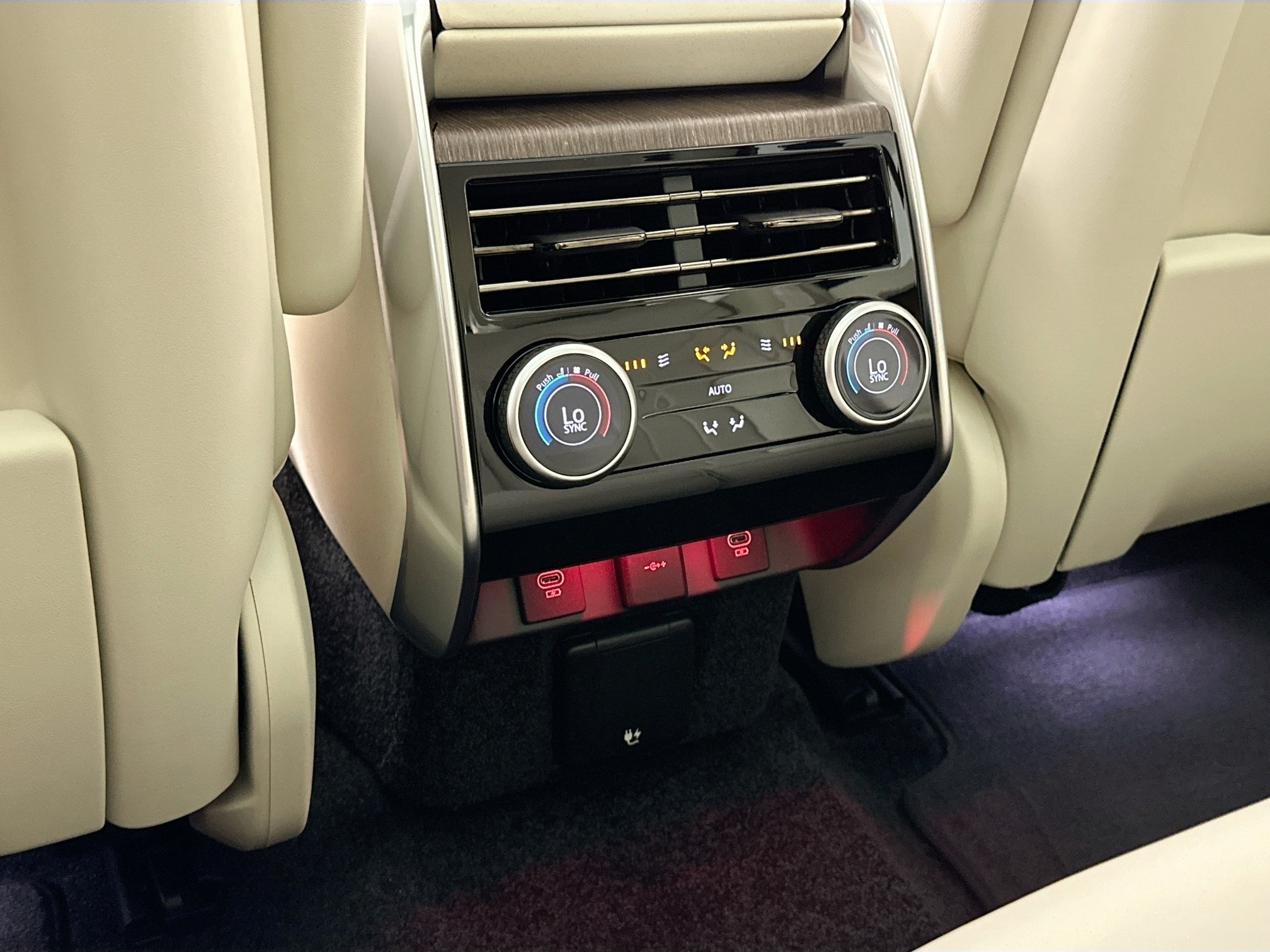new 2025 Land Rover Range Rover car, priced at $148,000