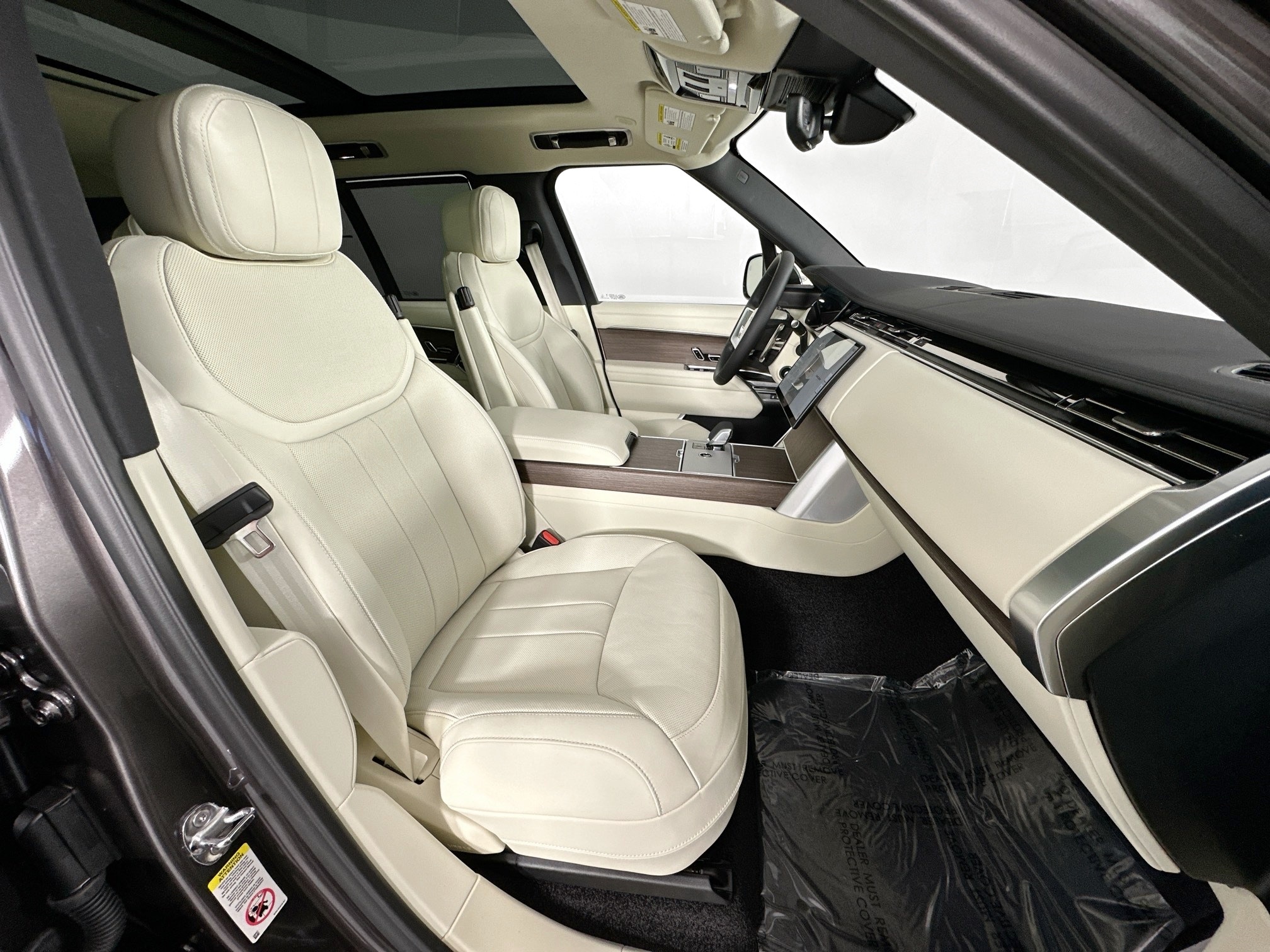 new 2025 Land Rover Range Rover car, priced at $148,000