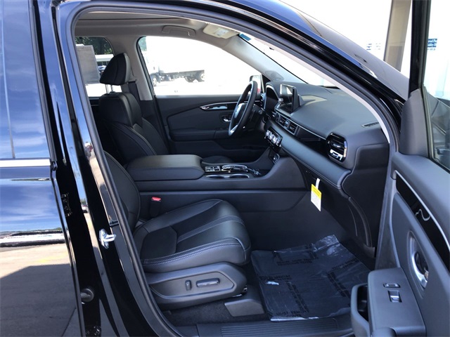 new 2025 Honda Pilot car, priced at $50,550
