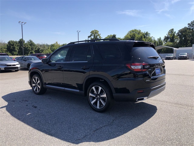 new 2025 Honda Pilot car, priced at $50,550