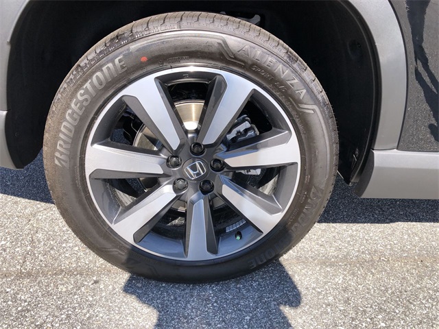 new 2025 Honda Pilot car, priced at $50,550