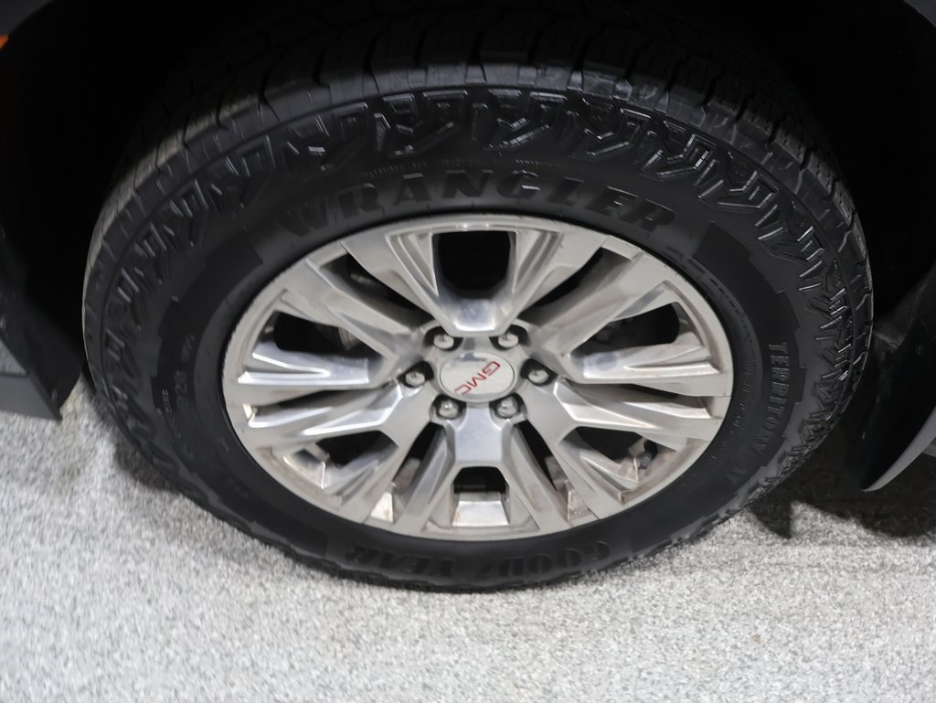 used 2022 GMC Yukon XL car, priced at $60,000