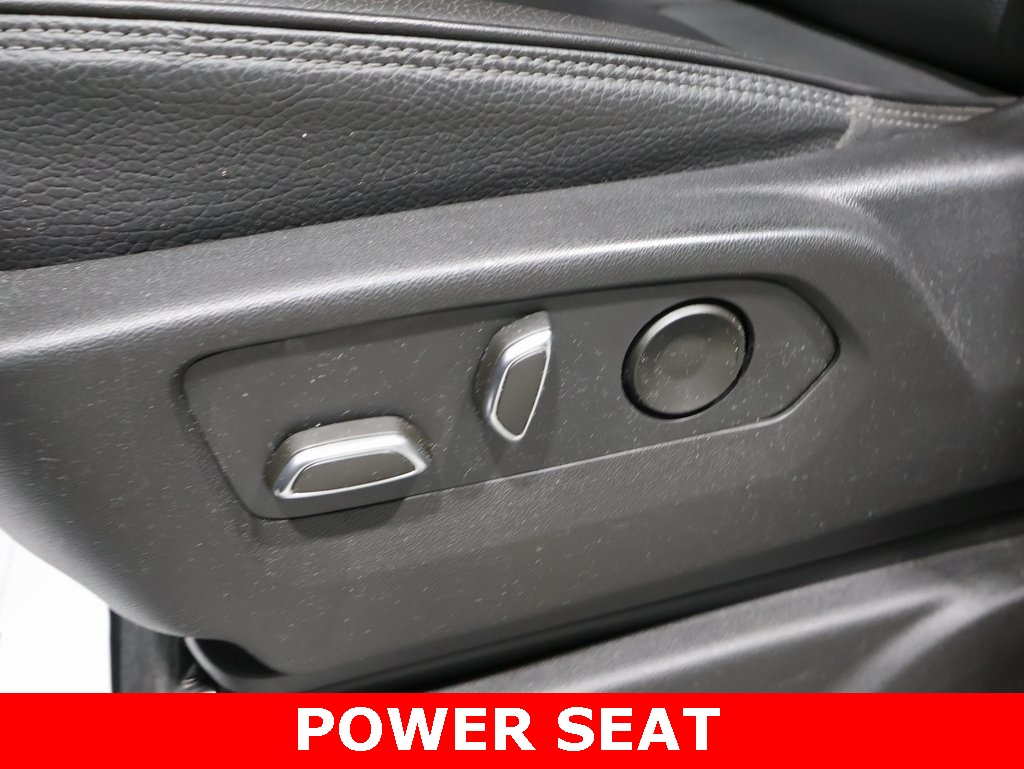 used 2022 GMC Yukon XL car, priced at $60,000