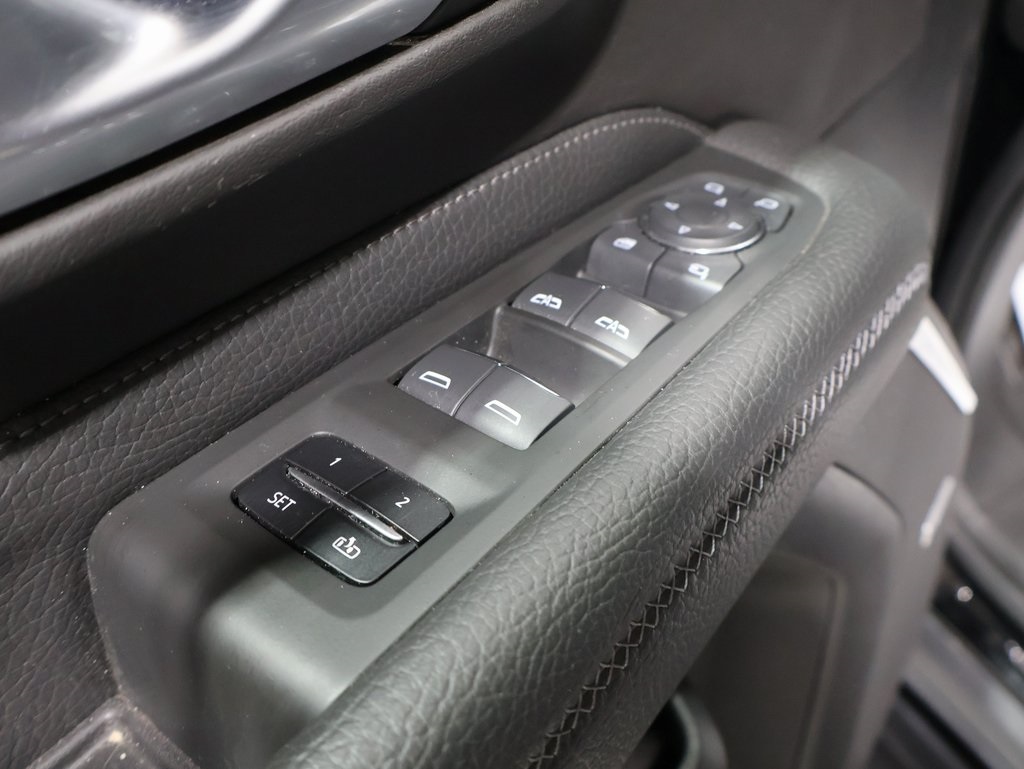 used 2022 GMC Yukon XL car, priced at $60,000