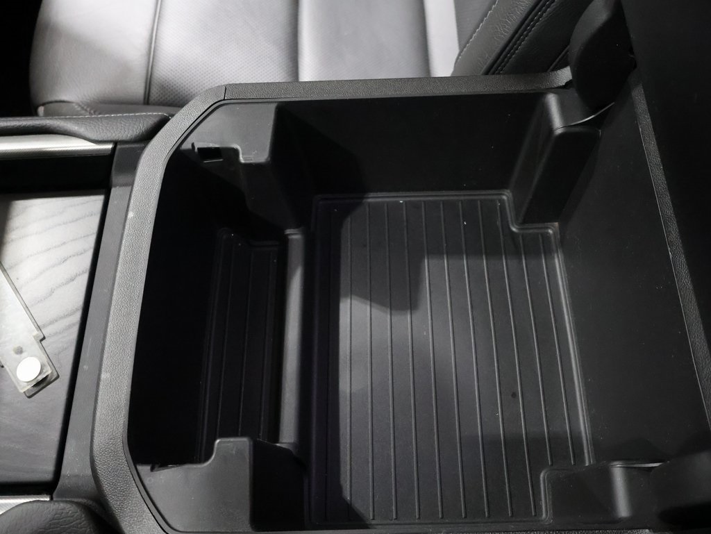 used 2022 GMC Yukon XL car, priced at $60,000