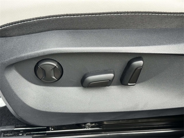 new 2025 Volkswagen Taos car, priced at $31,951