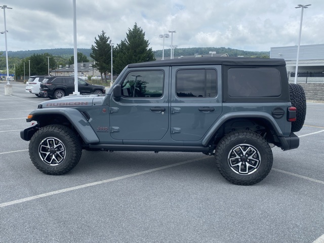 new 2025 Jeep Wrangler car, priced at $53,052