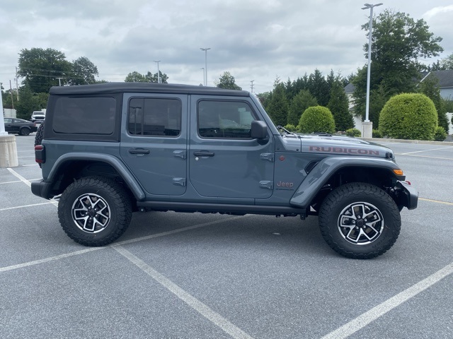 new 2025 Jeep Wrangler car, priced at $53,052