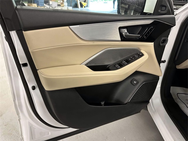 used 2023 Acura MDX car, priced at $43,898