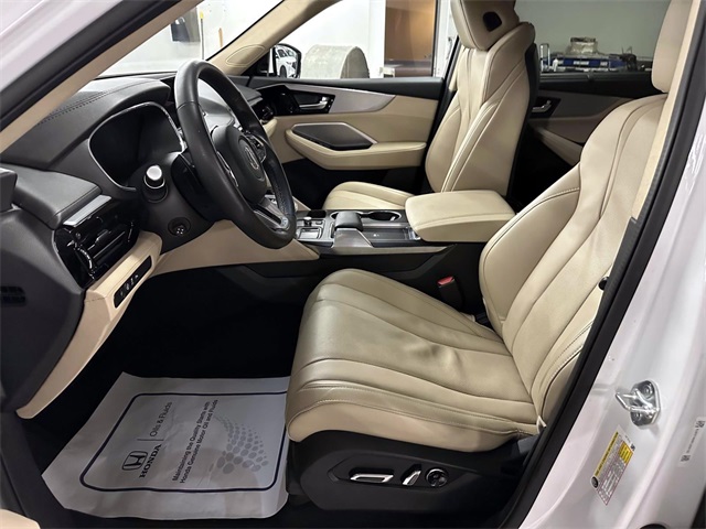 used 2023 Acura MDX car, priced at $43,898