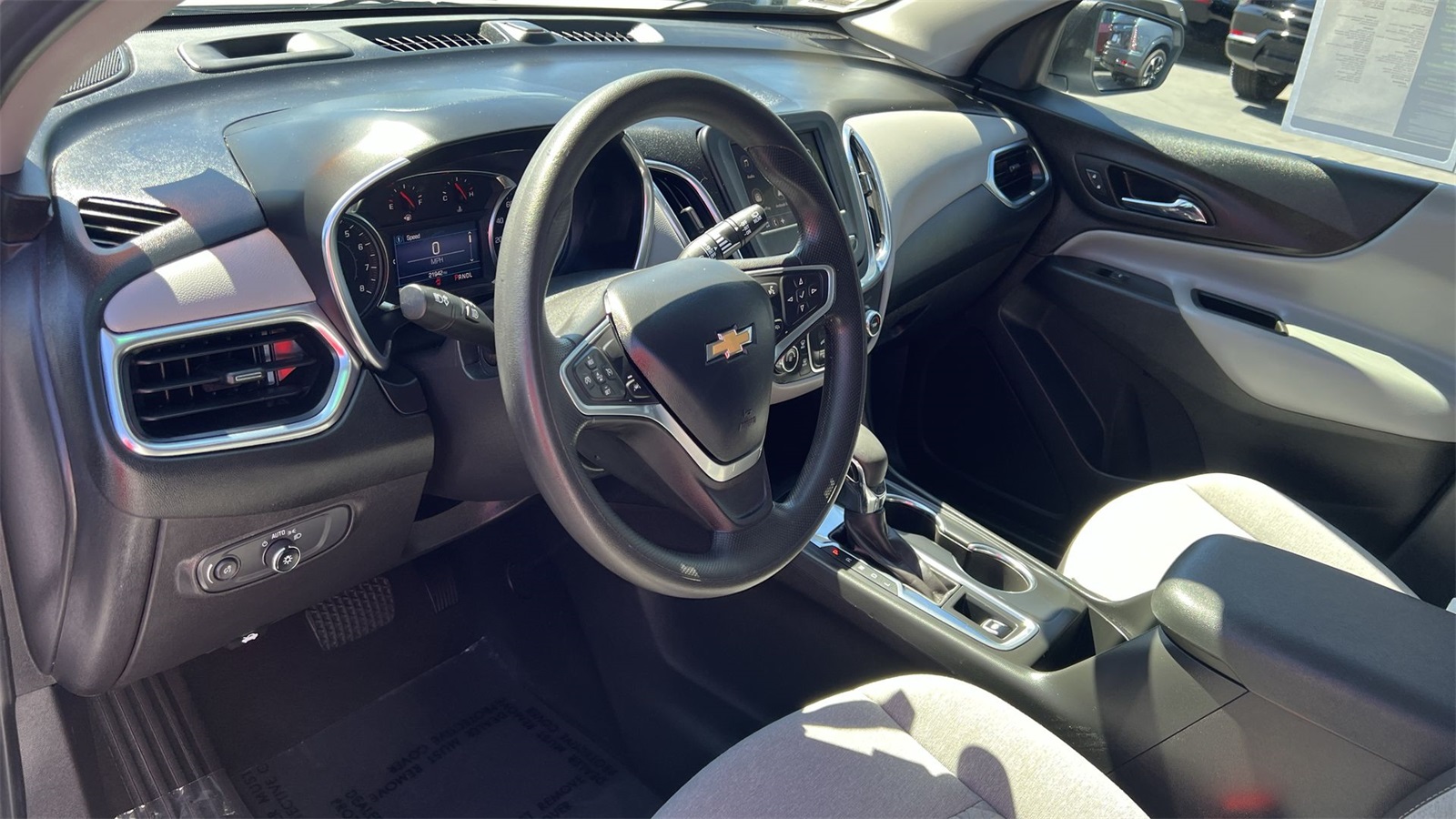 used 2022 Chevrolet Equinox car, priced at $18,995