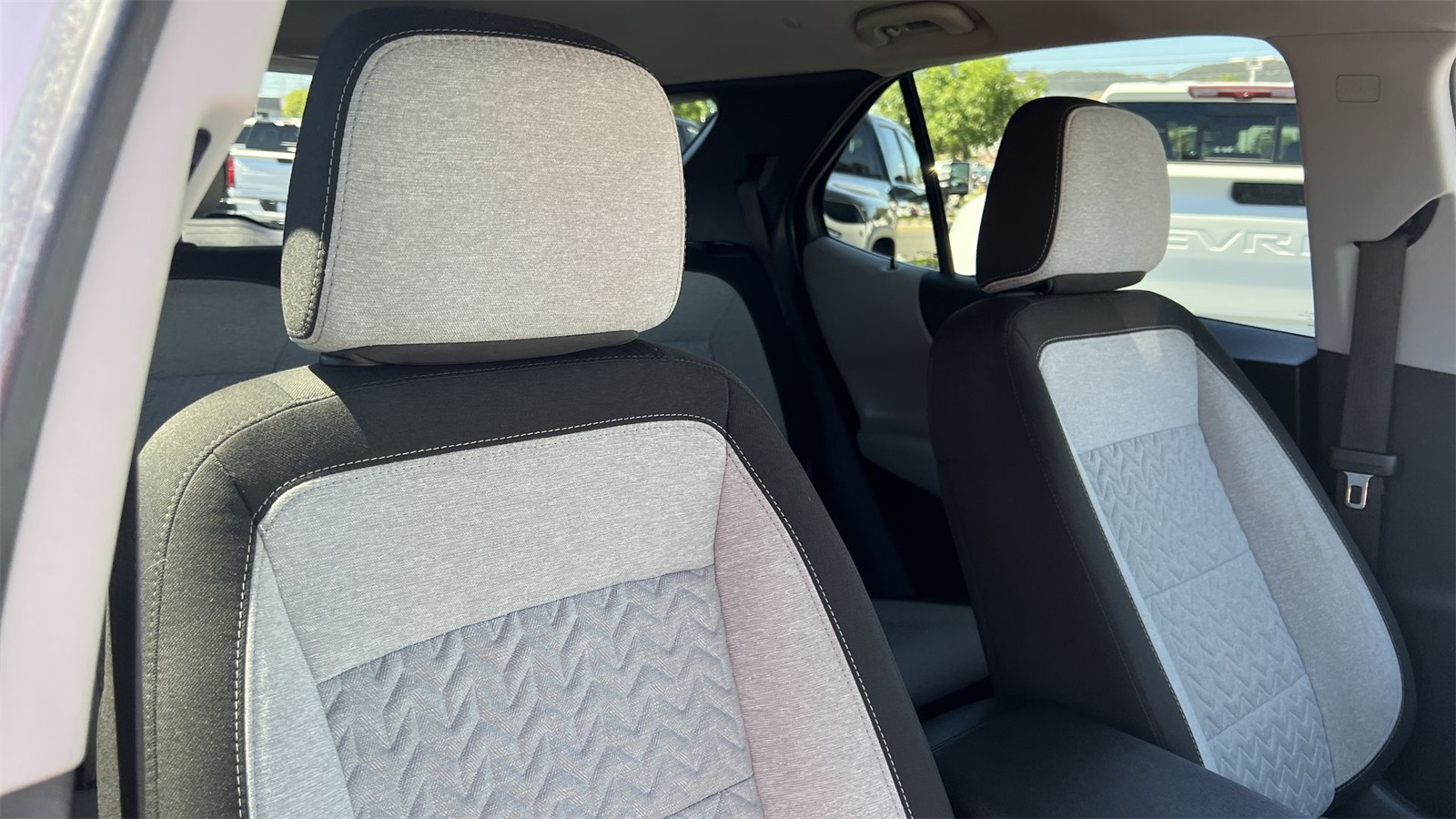 used 2022 Chevrolet Equinox car, priced at $18,995