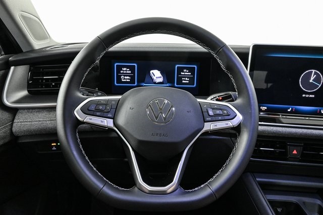 new 2025 Volkswagen Tiguan car, priced at $32,674