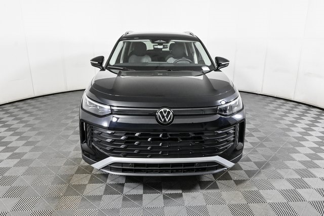 new 2025 Volkswagen Tiguan car, priced at $32,674
