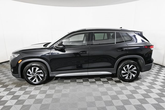 new 2025 Volkswagen Tiguan car, priced at $32,674