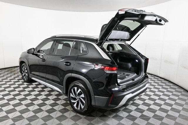 new 2025 Volkswagen Tiguan car, priced at $32,674