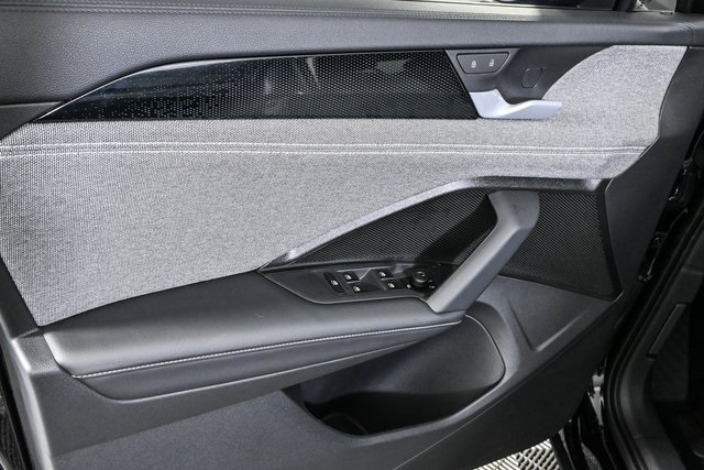 new 2025 Volkswagen Tiguan car, priced at $32,674