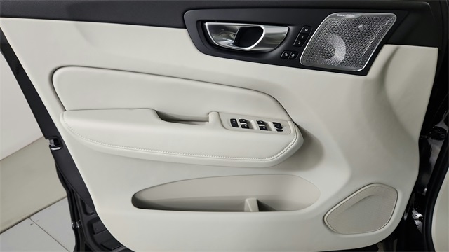 new 2026 Volvo XC60 Plug-In Hybrid car, priced at $77,840