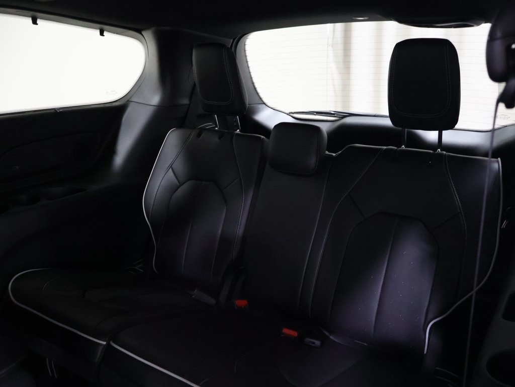 new 2025 Chrysler Pacifica car, priced at $52,364