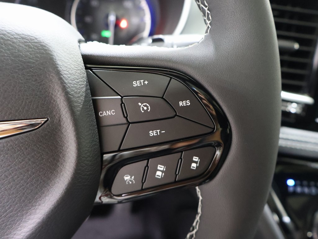 new 2025 Chrysler Pacifica car, priced at $52,364